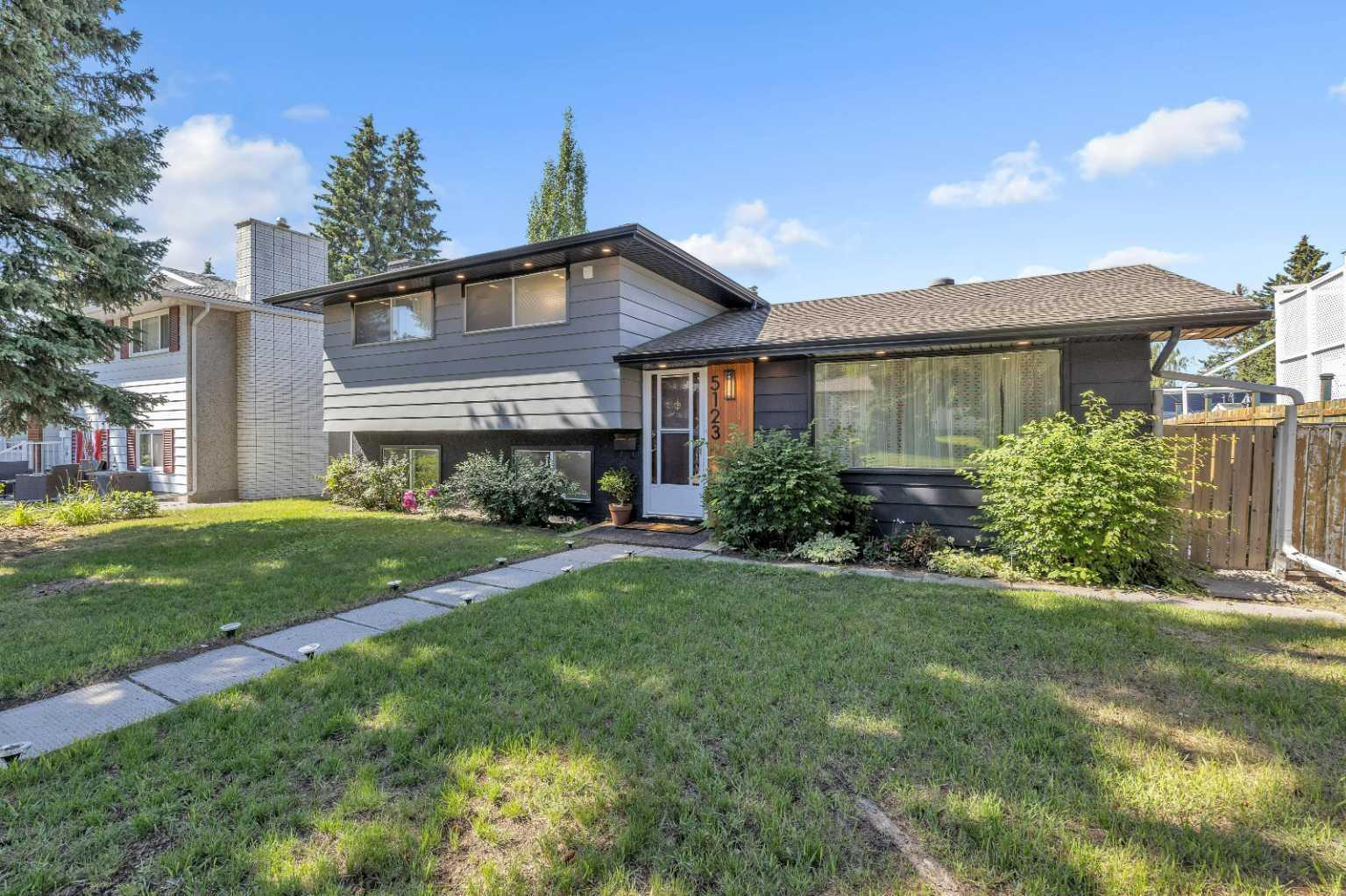 Photo de la propriété: 5123 Brockington Road NW AB T2L 1R7