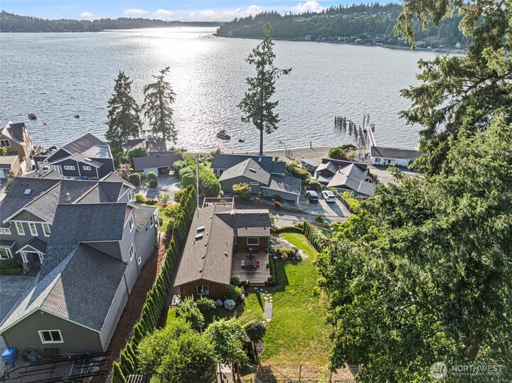 Property Photo:  819  Berg Court NW  WA 98335 