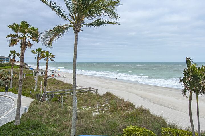 Property Photo: 1010 Easter Lily Lane 204 FL 32963