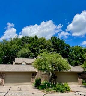 Property Photo:  1816 Burning Bush Court  MI 48309 