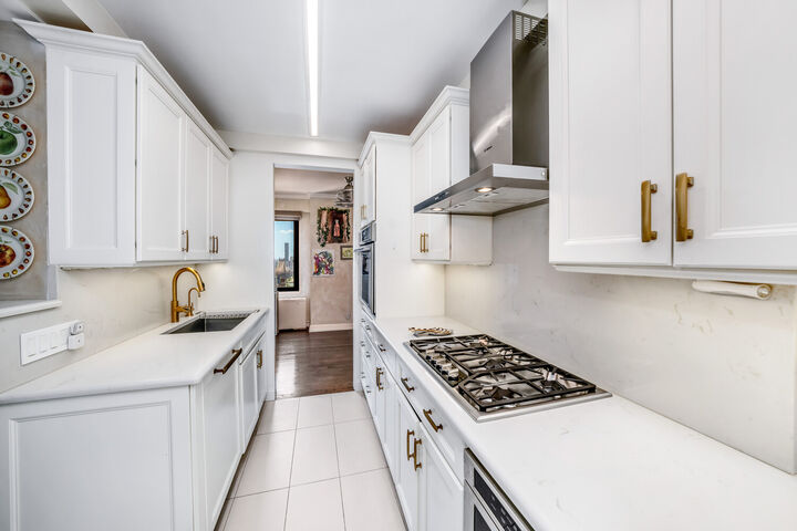 Property Photo:  303 E 57th Street 30F  NY 10022 