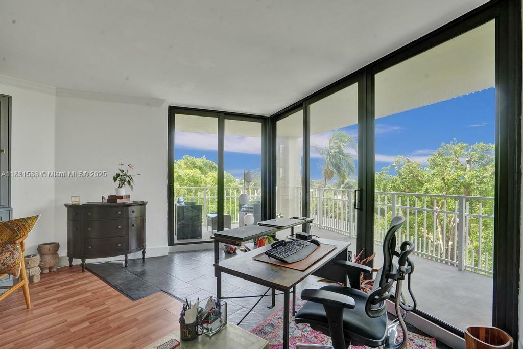 Property Photo: 2000 Towerside Ter 604 FL 33138