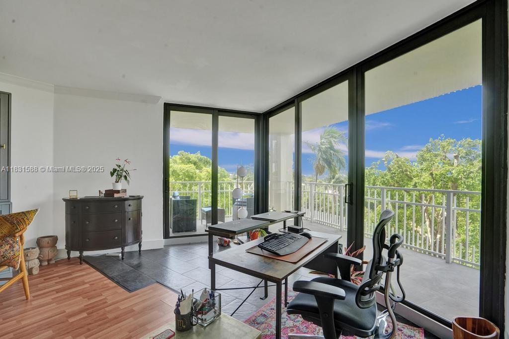 Property Photo: 2000 Towerside Ter 604 FL 33138