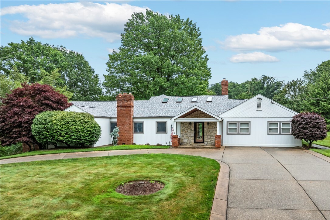 Property Photo:  612 Bower Hill Rd  PA 15367 