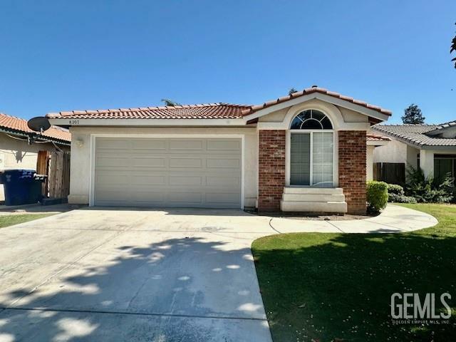 Property Photo: 8207 Essex Court CA 93311
