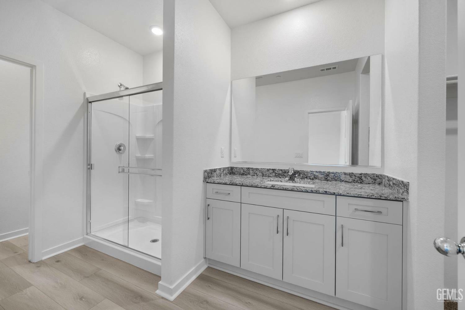 Property Photo: 5106 Beaverhead Avenue CA 93306
