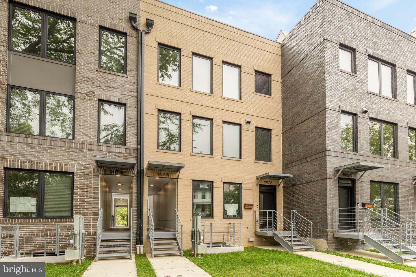 Property Photo: 507 L Street NE 3B DC 20002