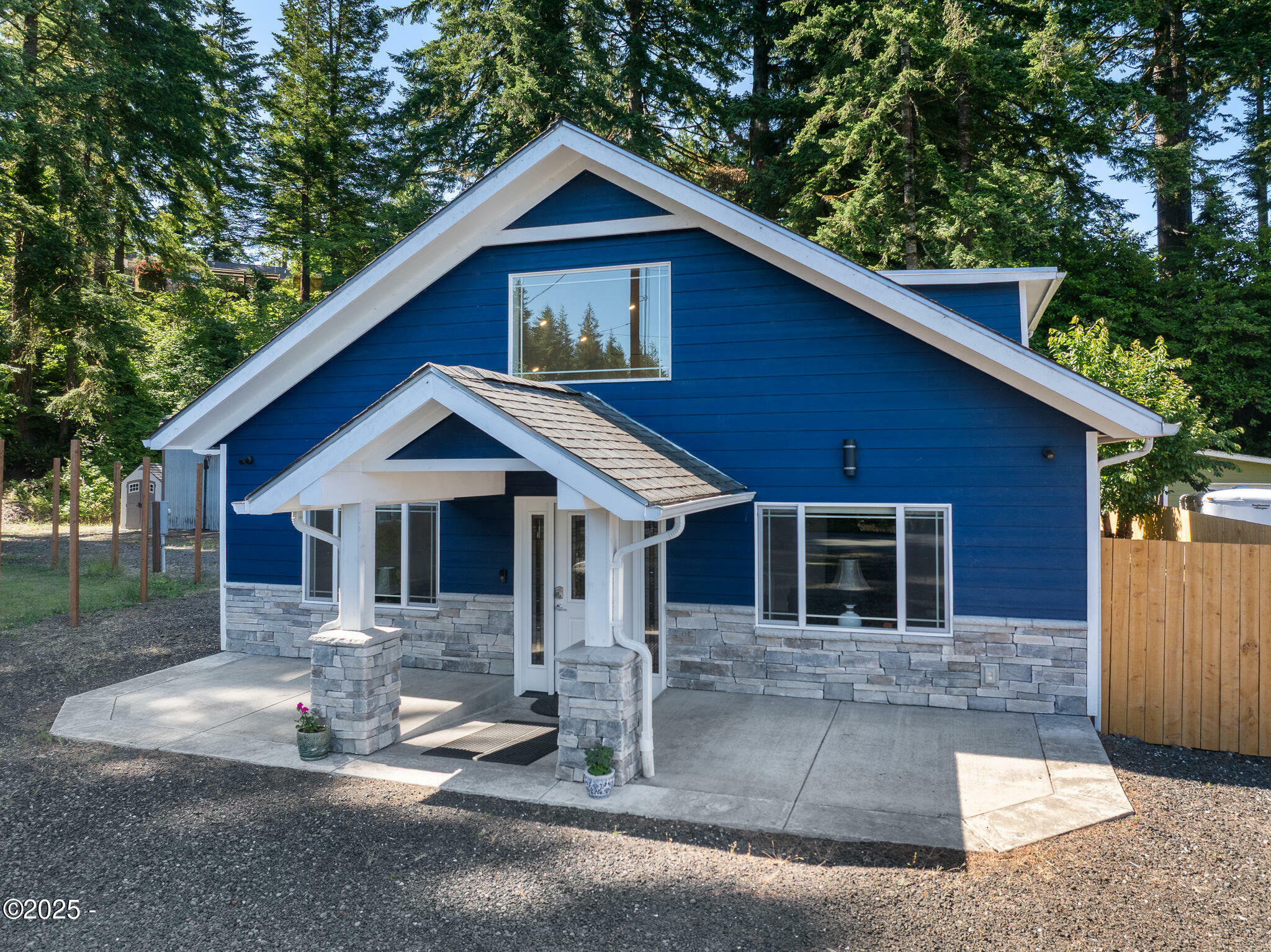 Property Photo:  1060 NW Sunset Drive  OR 97391 
