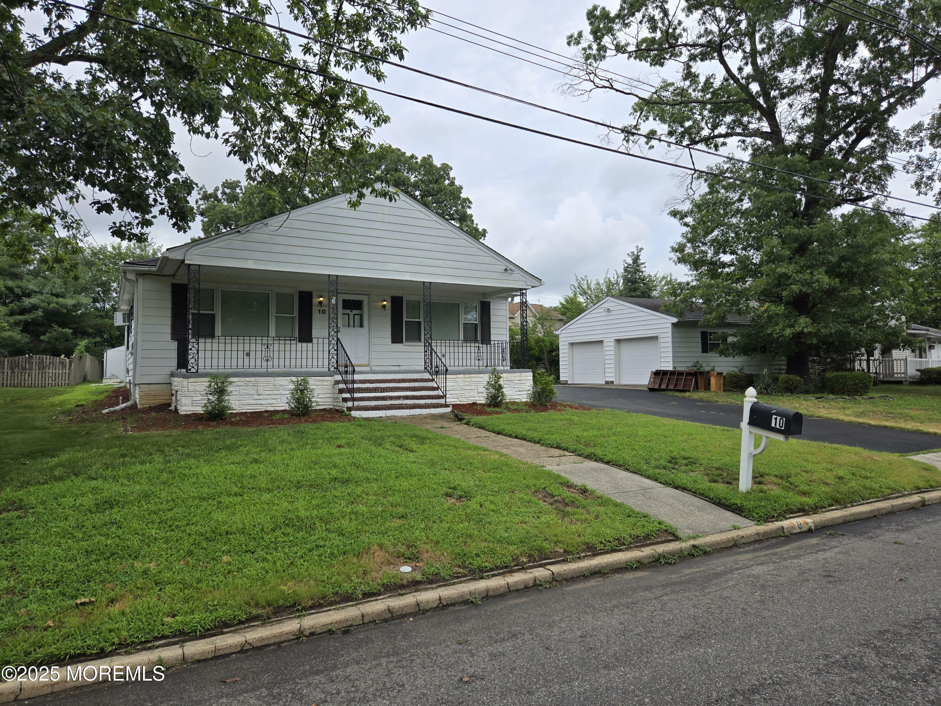 Property Photo:  10 Weston Place  NJ 07724 