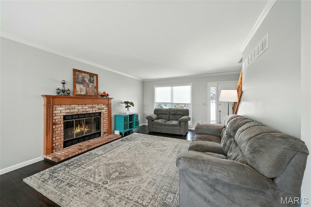 Property Photo: 810 Ginger Wood Court MO 63021