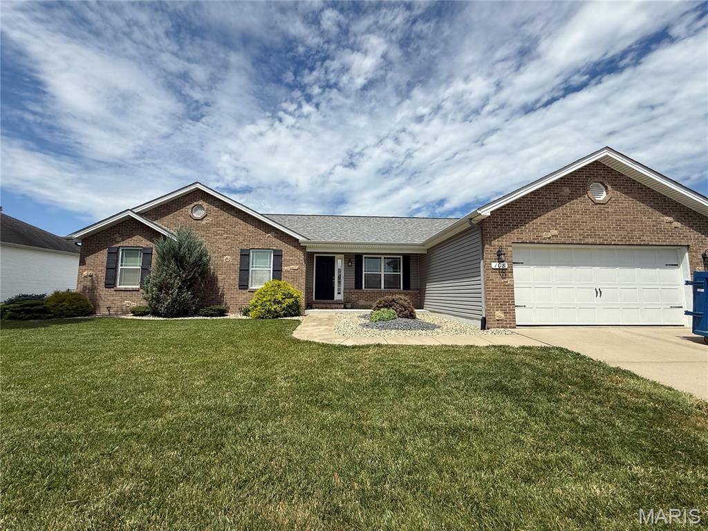 Property Photo: 108 Garrettford Drive IL 62010