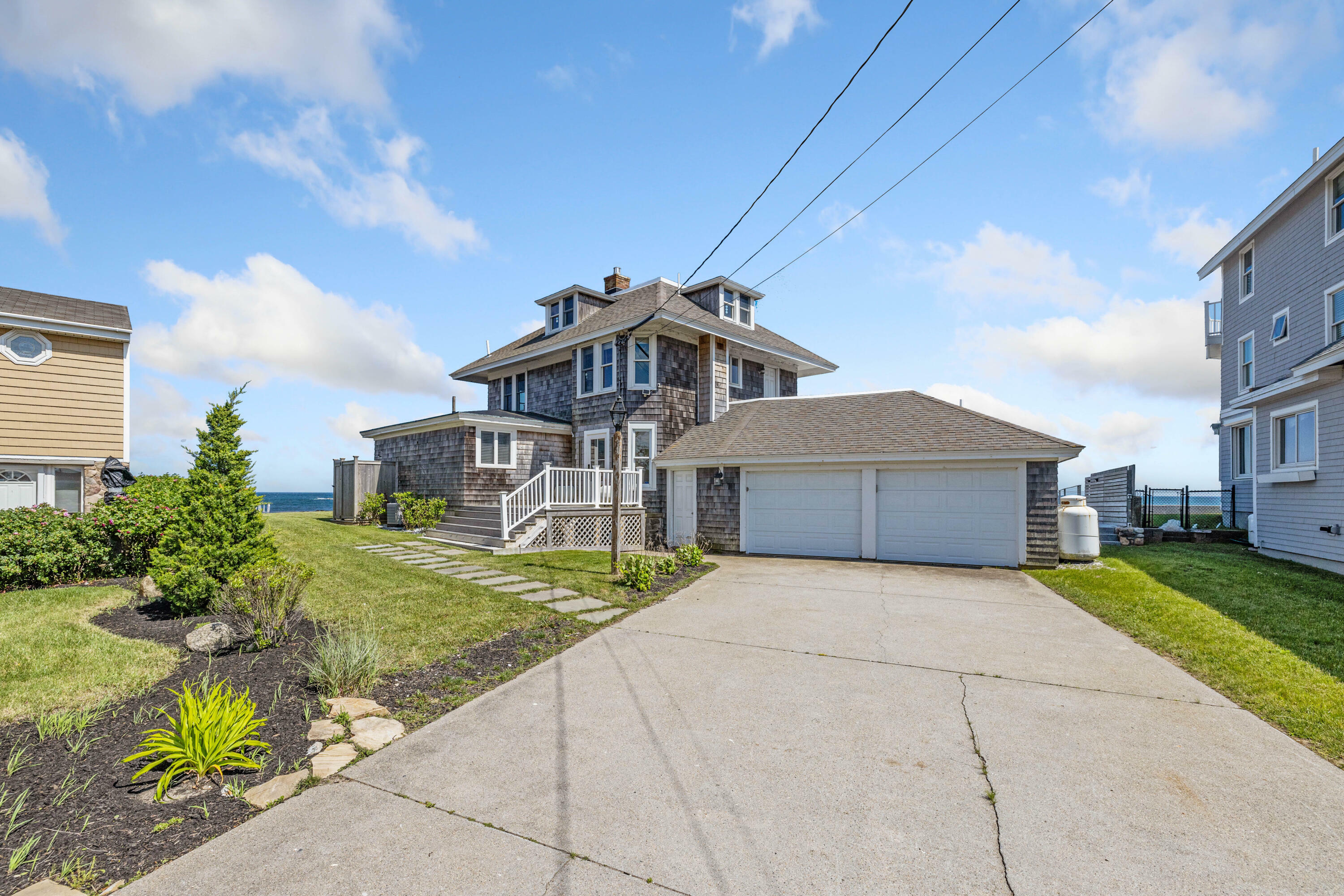 Property Photo:  26 Gold Ribbon Drive  ME 04090 