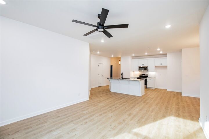 Property Photo: 8 Epping Drive AR 72714