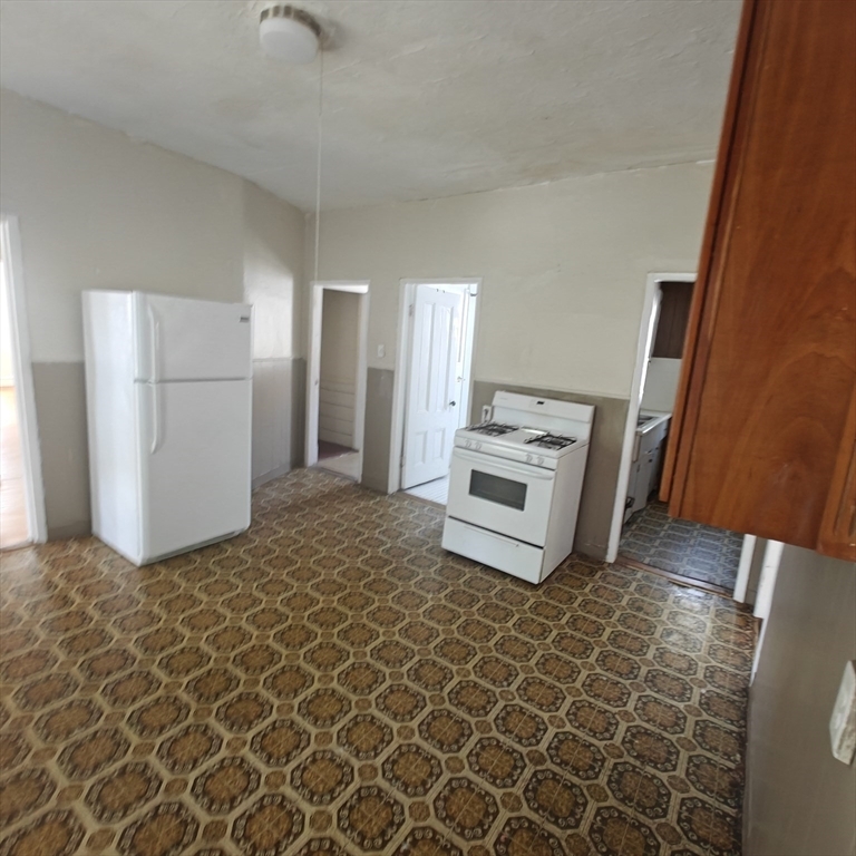 Property Photo: 425 Chelmsford St 2 MA 01851