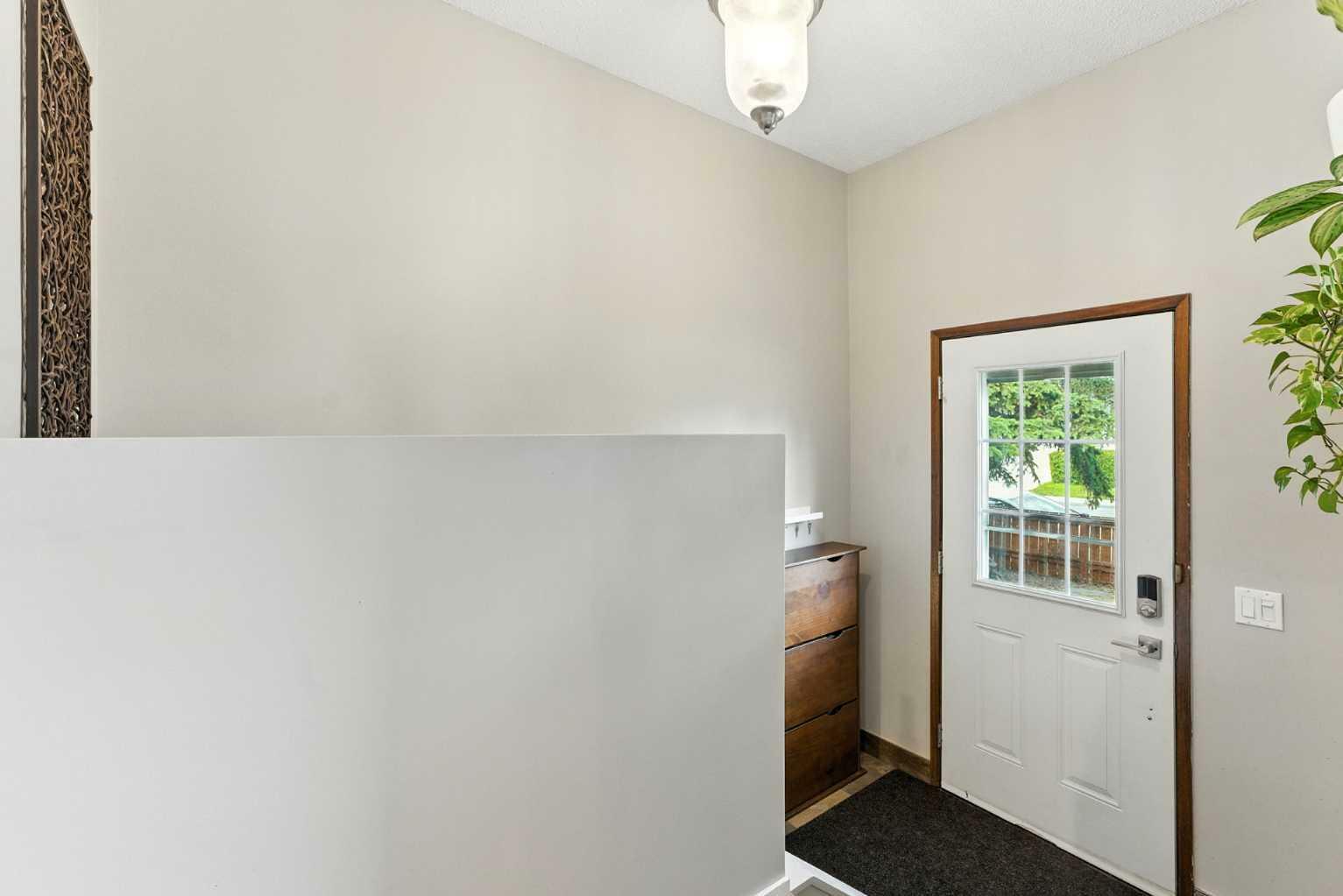 Photo de la propriété: 3111 33 Street SE AB T2B 0V3