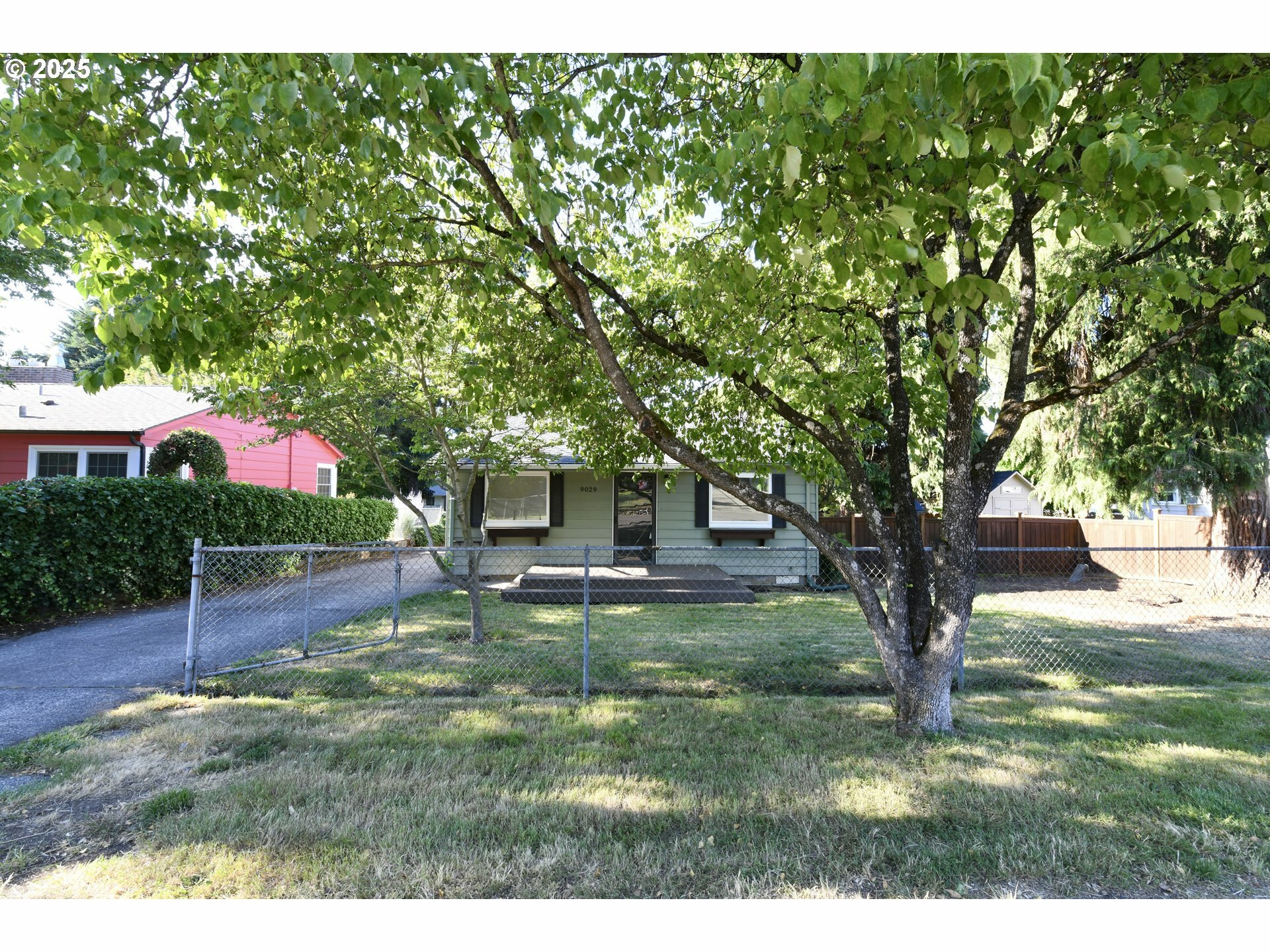 Property Photo:  9029 NE Webster St  OR 97220 