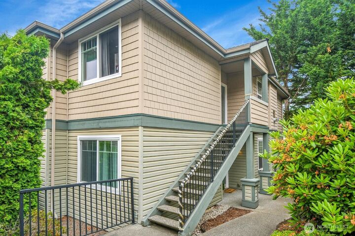 Property Photo:  1500 S 18th Street J102  WA 98055 