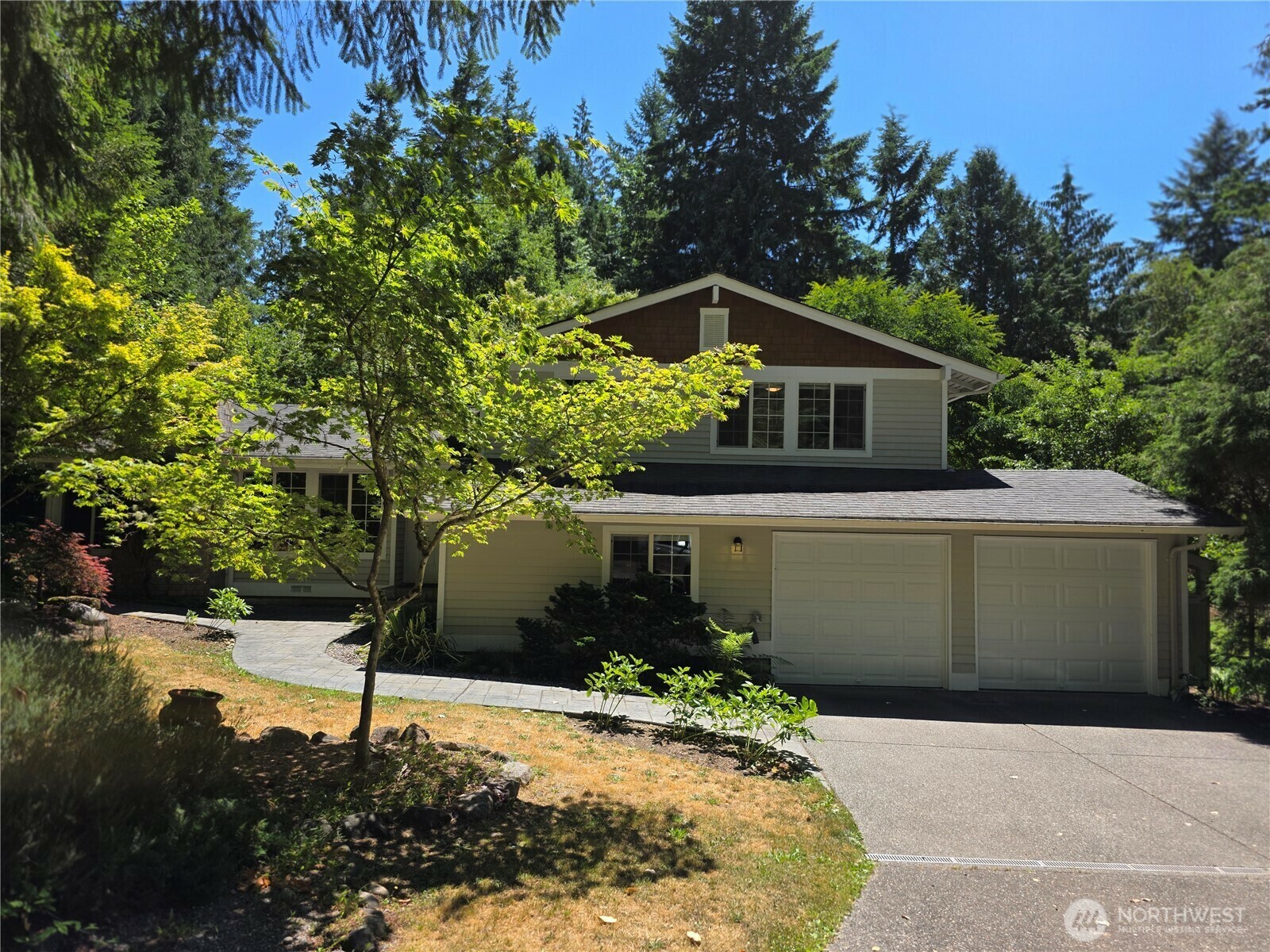 Property Photo: 6455 NE Dapple Court WA 98110