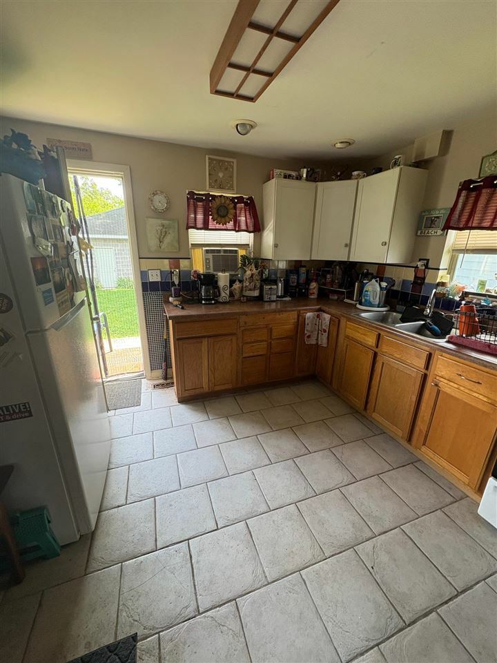 Property Photo:  1612 Irvin Street  IN 47362 