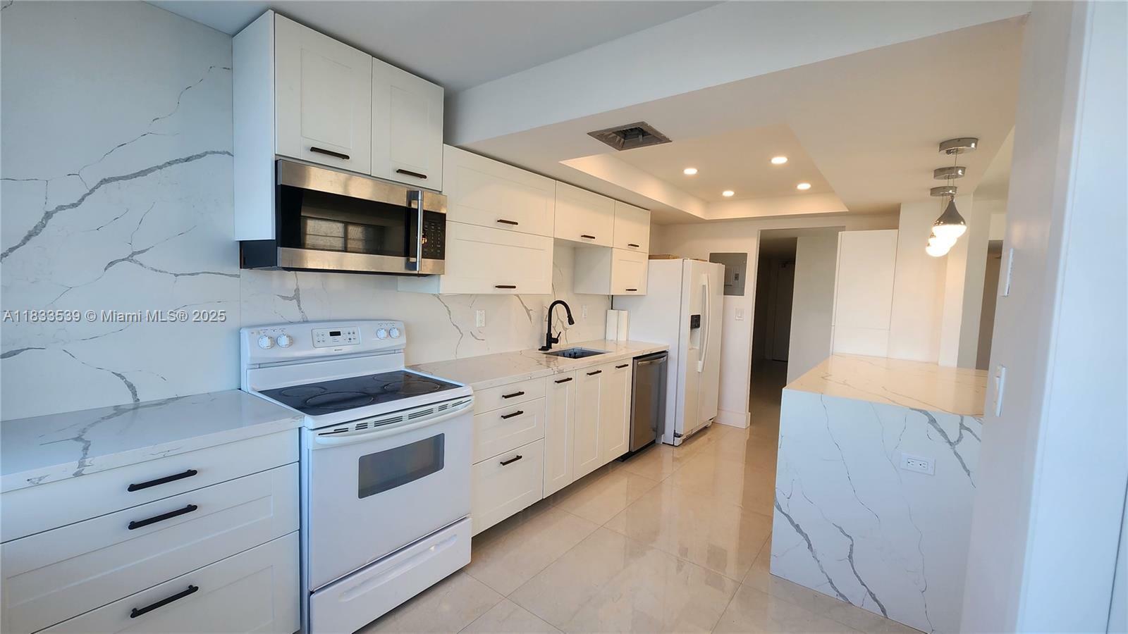 18051 Biscayne Blvd 1705  Aventura FL 33160 photo