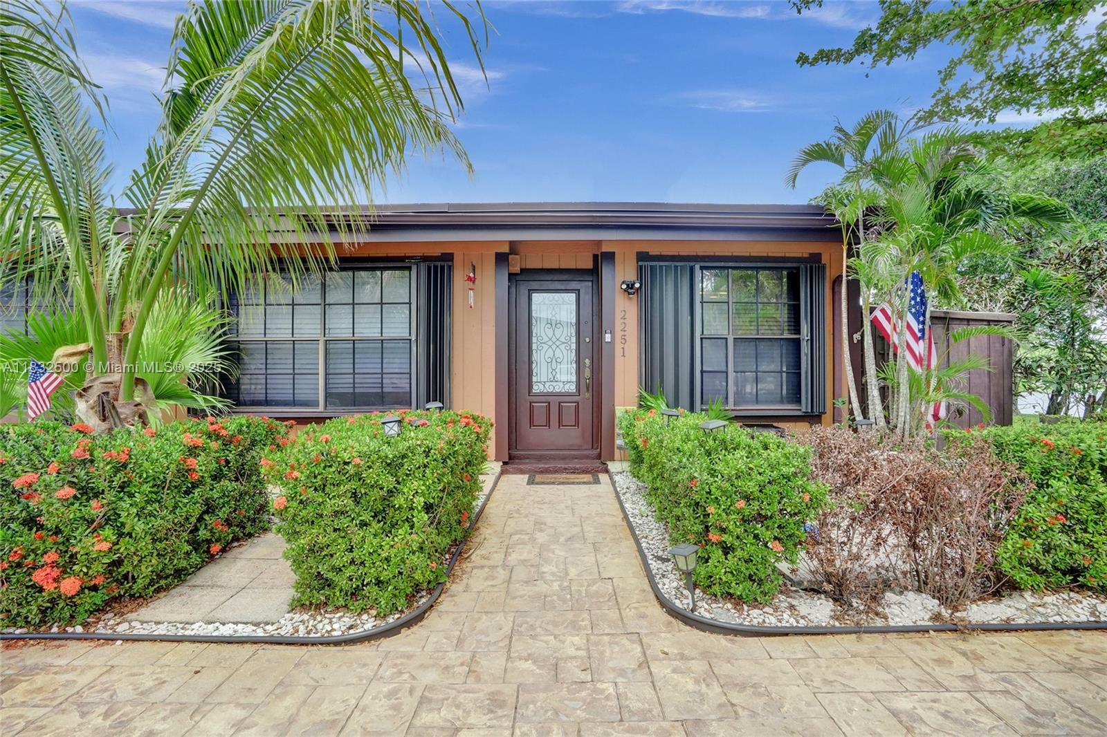 2251 Dogwood Ct  Pembroke Pines FL 33026 photo