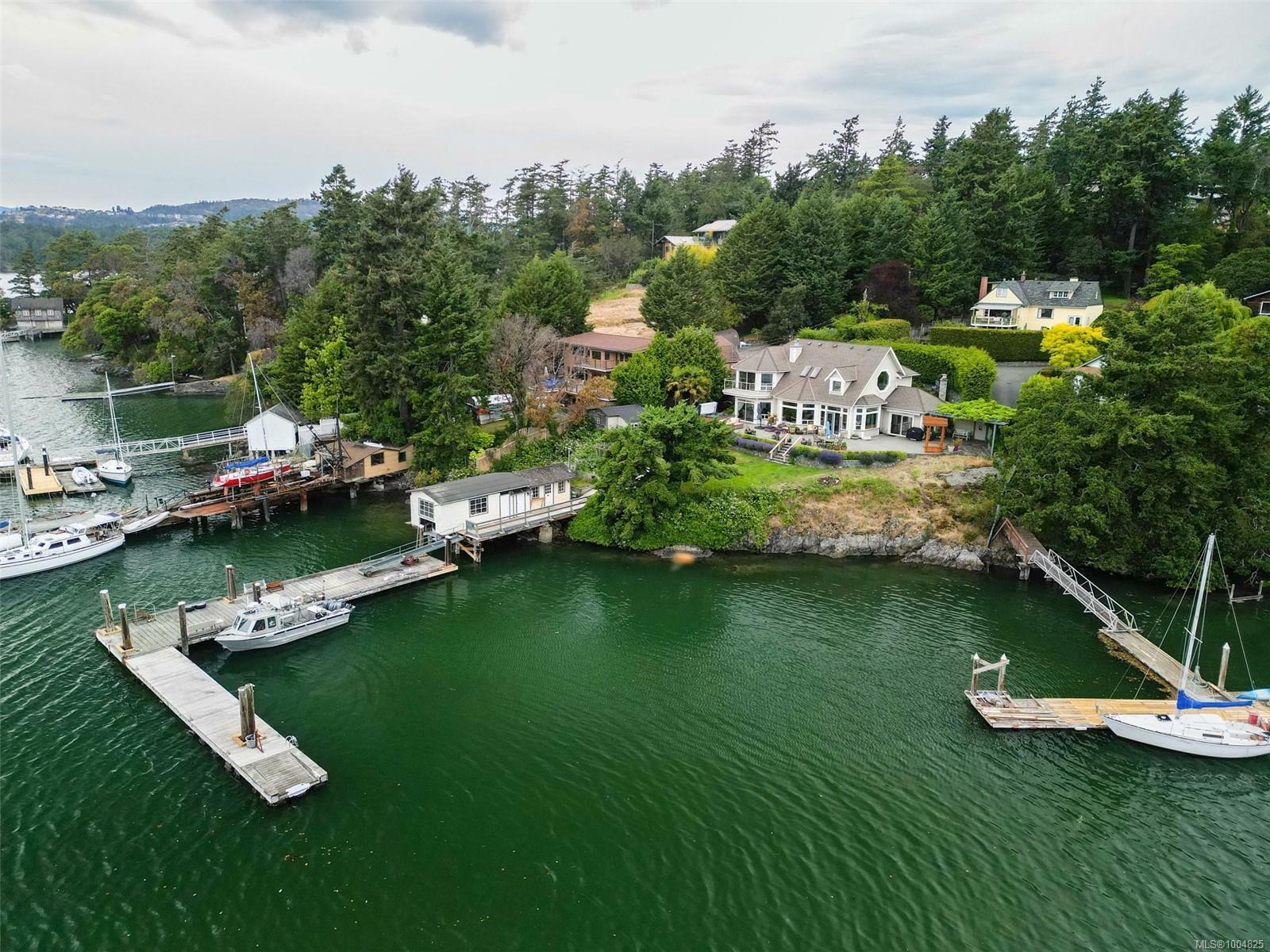 Property Photo: 8 Lighthouse Lane BC V9B 1A6