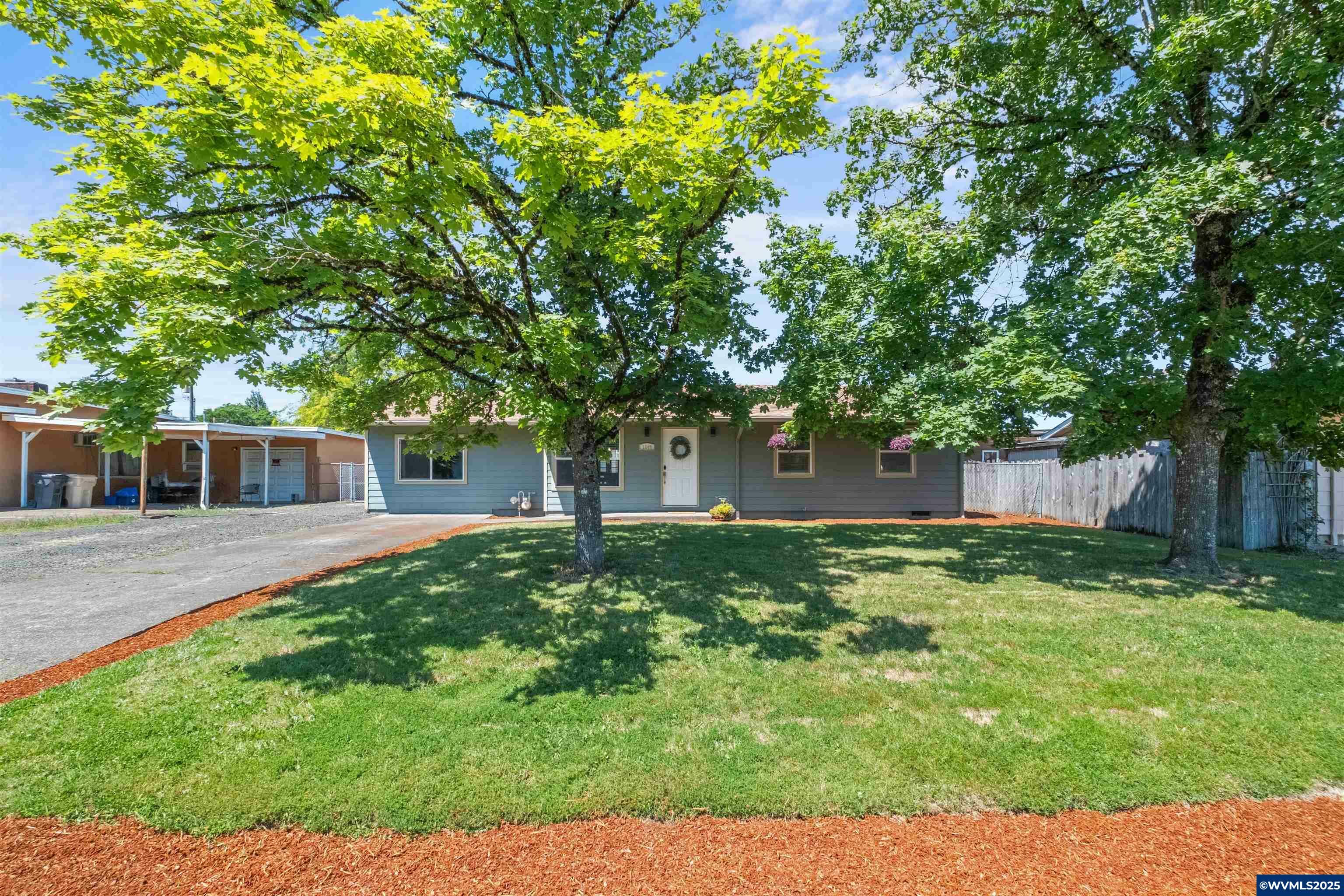 Property Photo: 1149 23rd Ave SE OR 97322