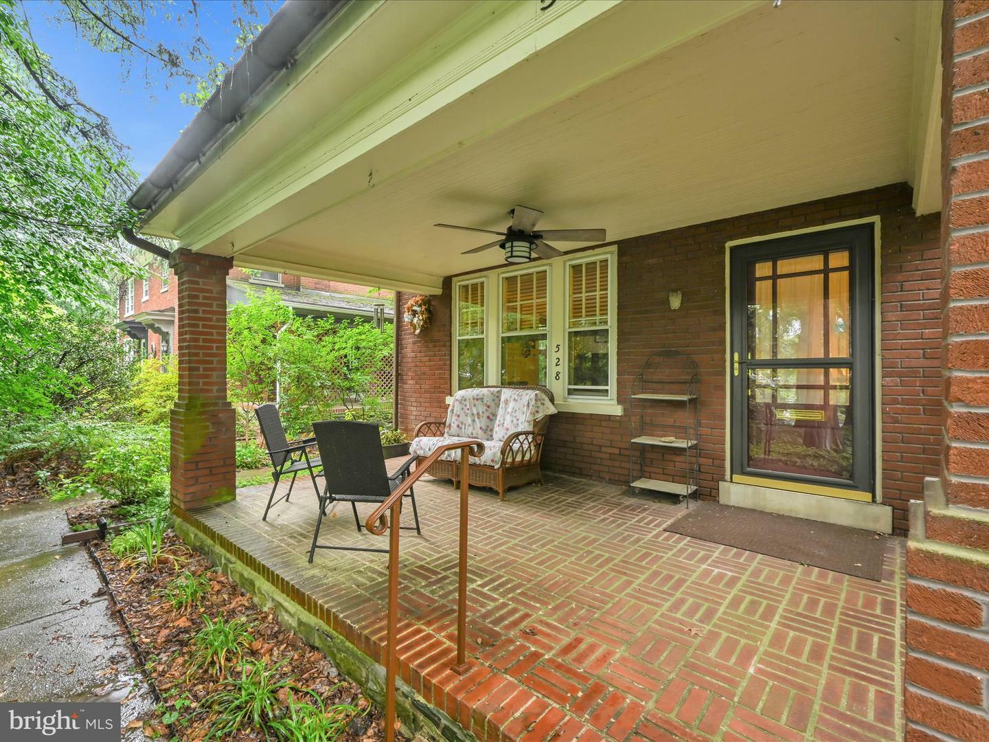 Property Photo: 528 State Street PA 17603
