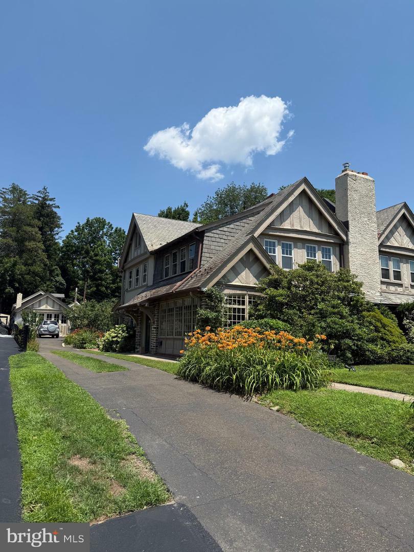 Property Photo: 6905 Lincoln Drive PA 19119