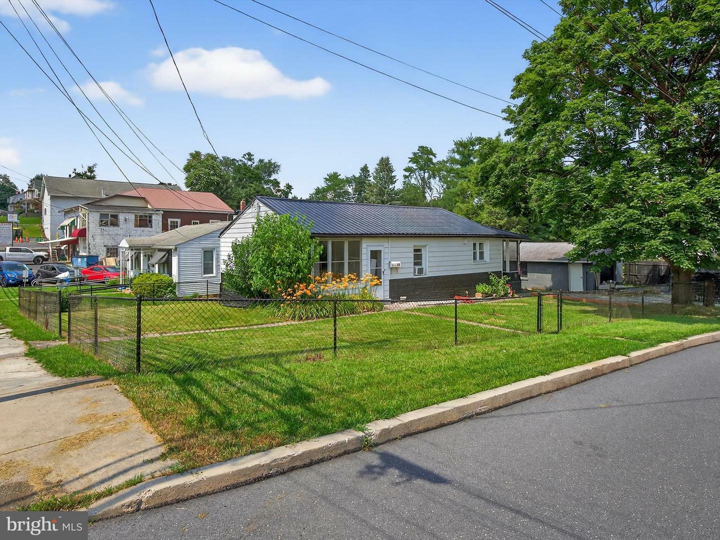Property Photo: 102 Altoona Avenue PA 17025