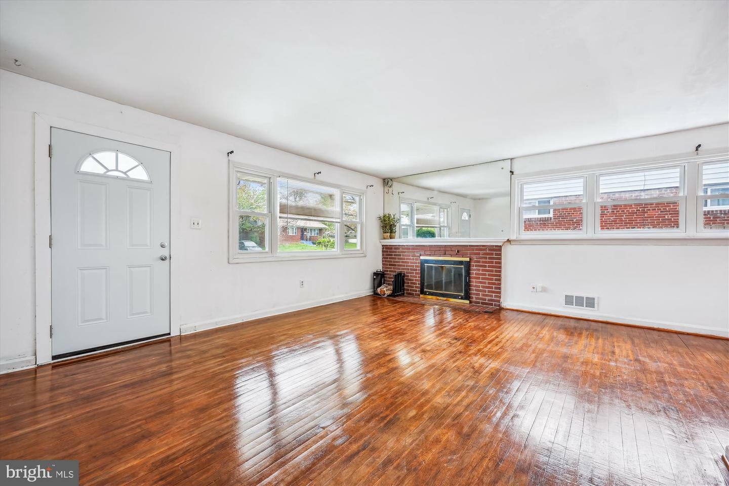 Property Photo: 1108 Chickasaw Drive MD 20903