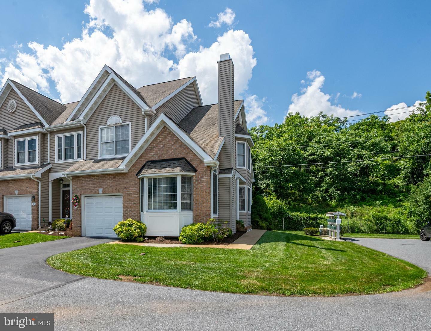Property Photo: 7 Wyomissing Court PA 19610