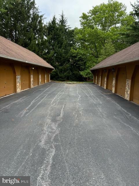 Property Photo: 28 Valley Stream Lane PA 19087