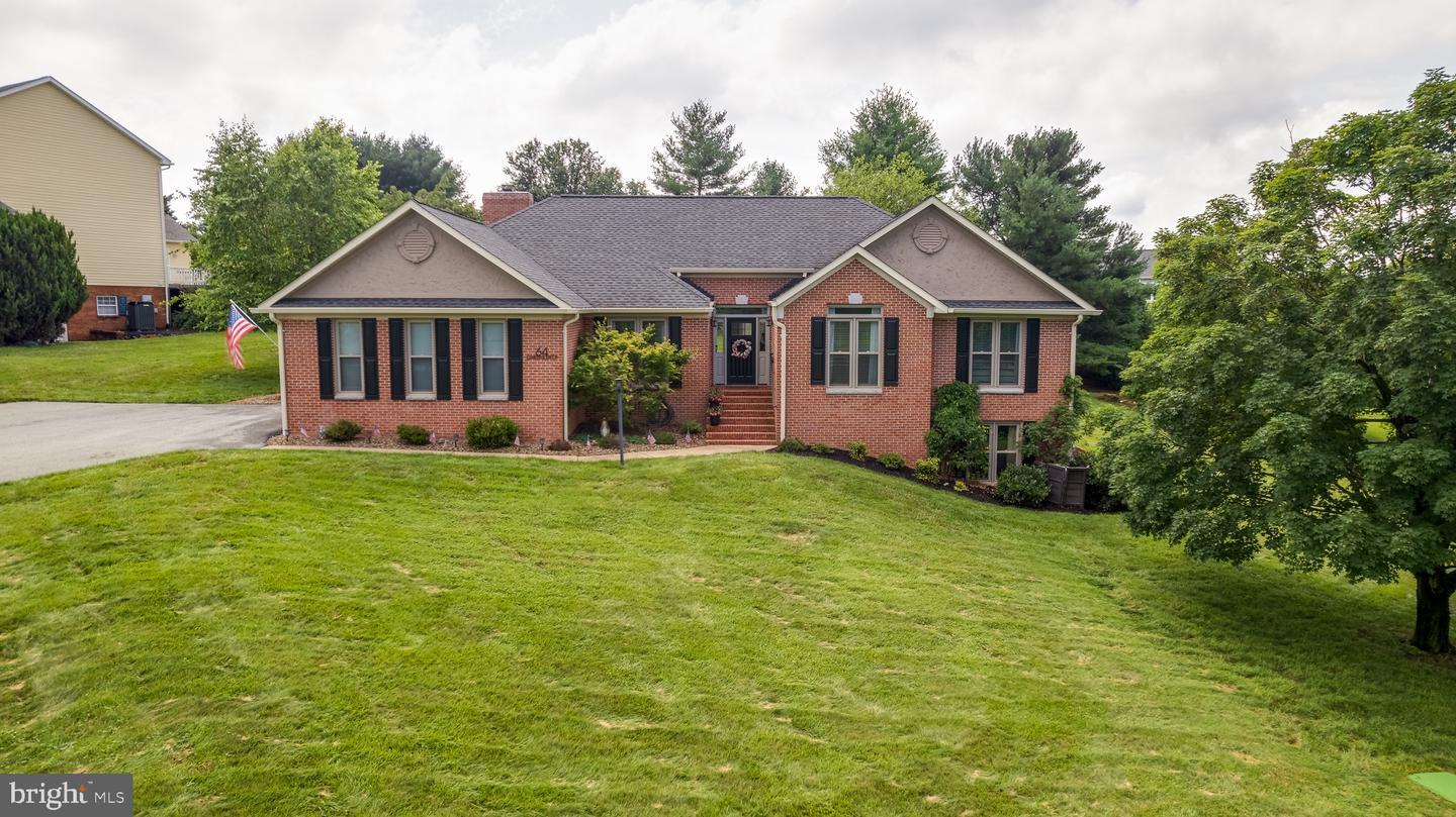Property Photo: 64 Huntfield Lane WV 25414