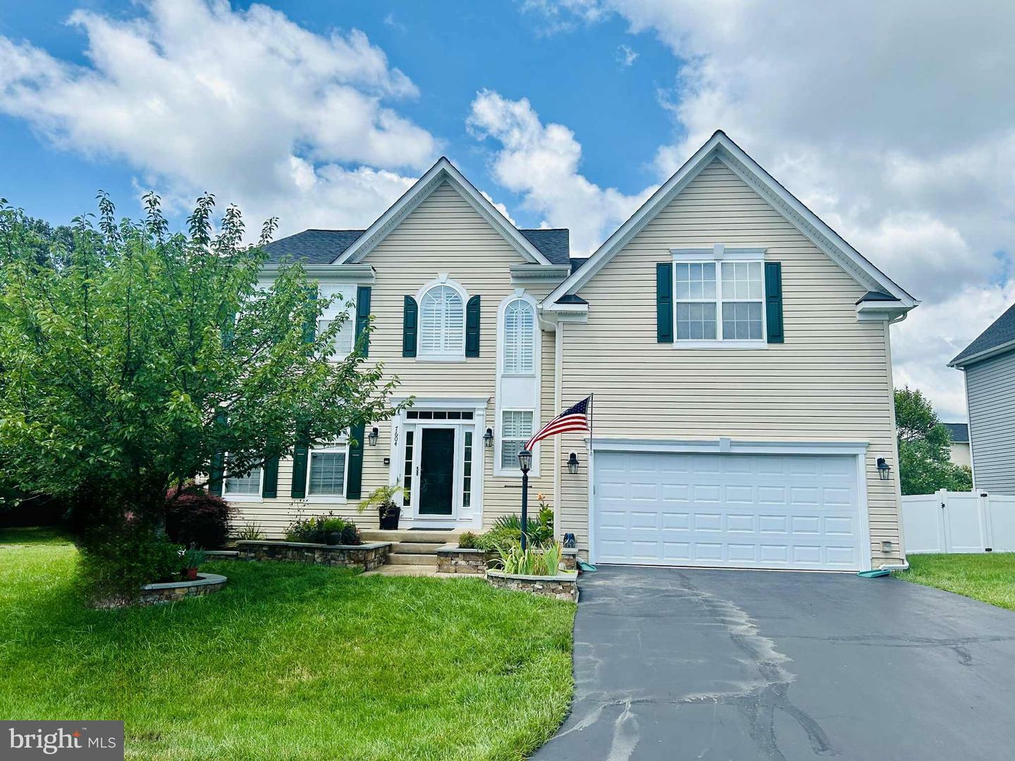 Property Photo: 7604 Jade Drive VA 20155