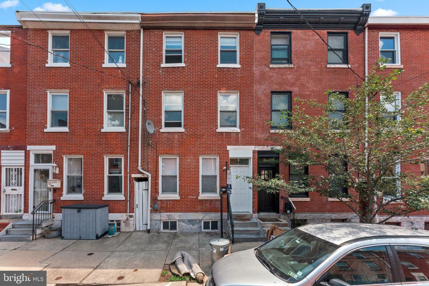 1529 N Lawrence Street  Philadelphia PA 19122 photo