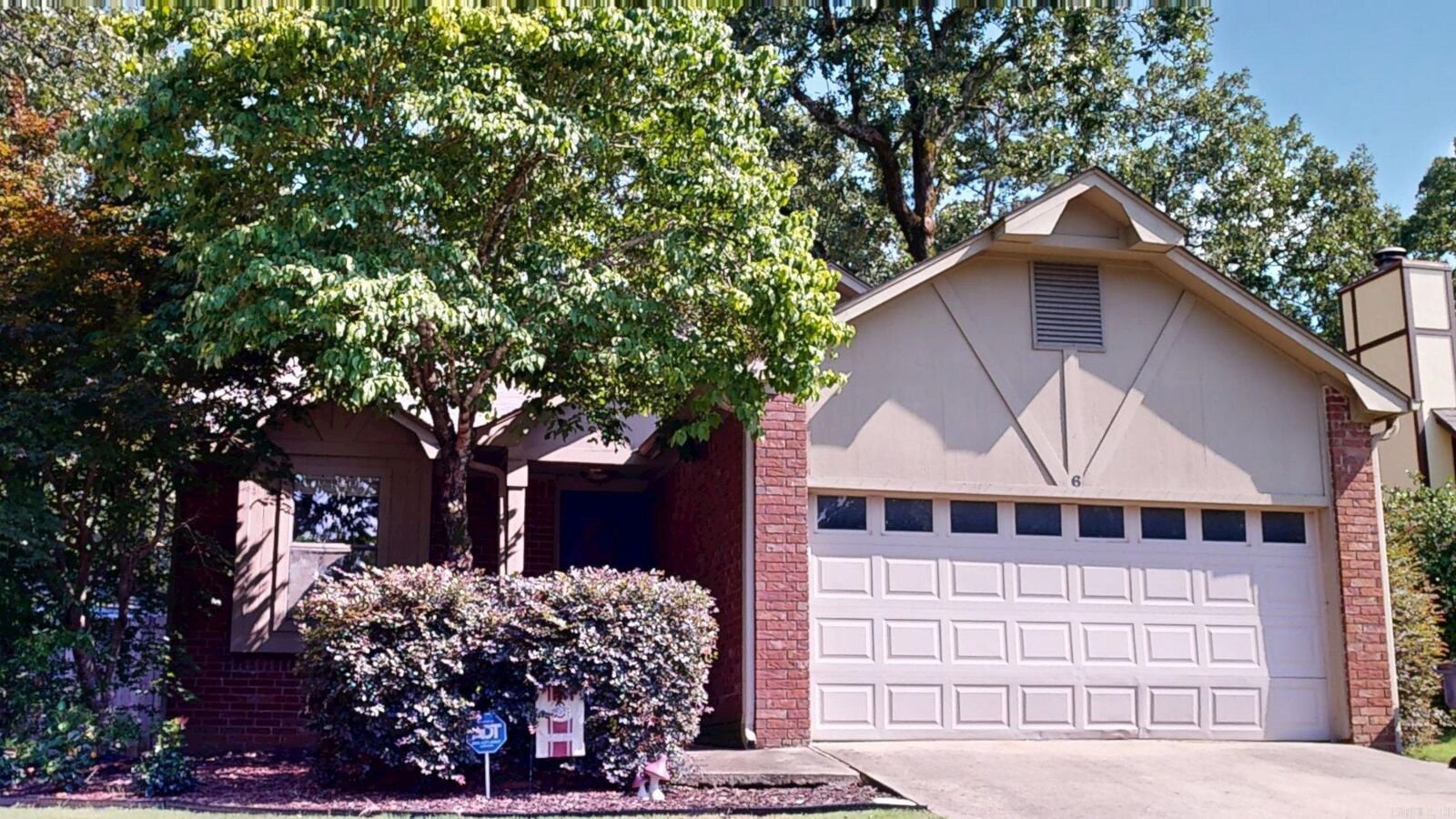 Property Photo:  6 Oak Forest Loop  AR 72113 