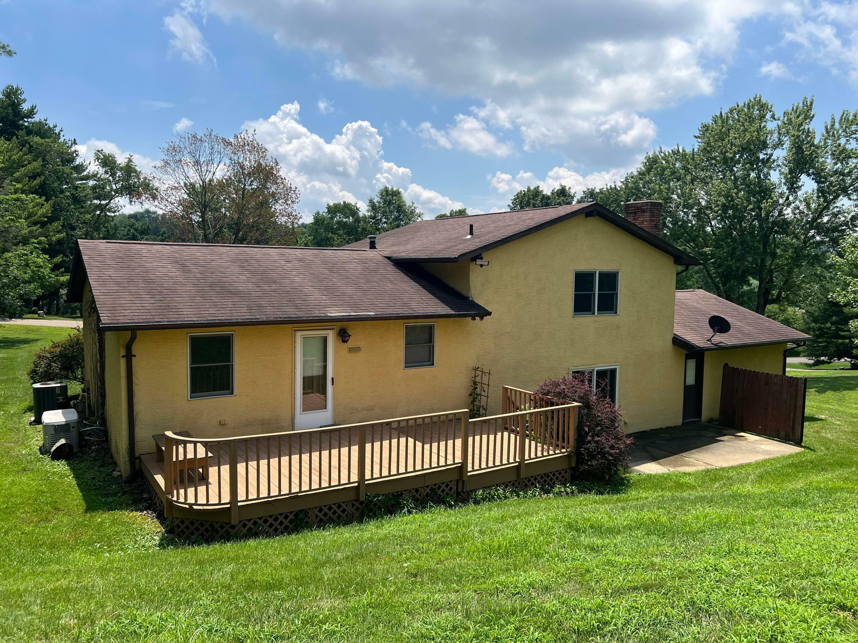 Property Photo: 283 Dogwood SE Drive OH 43076