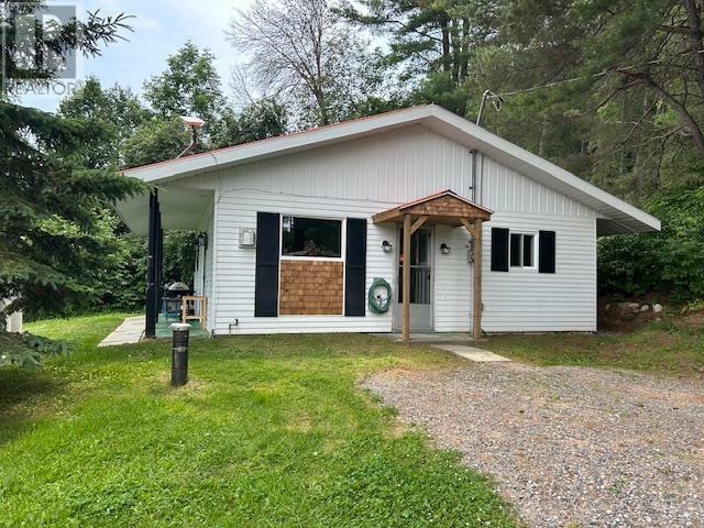 Photo de la propriété: 39 Keast Dr ON P0R 1C0