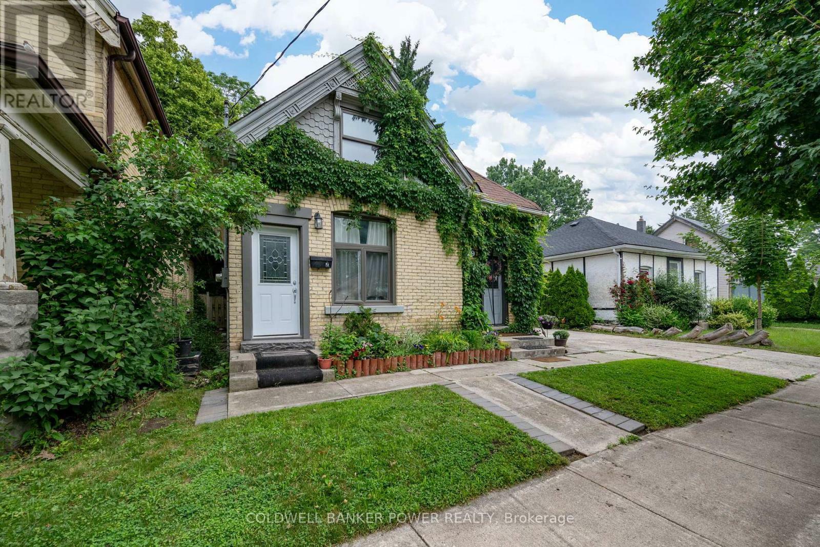 Property Photo: 129 Mount Pleasant Avenue ON N6H 1E1