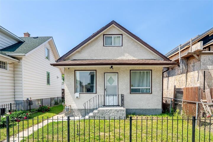 408 Airlies Street  Winnipeg MB R2X 1S8 photo