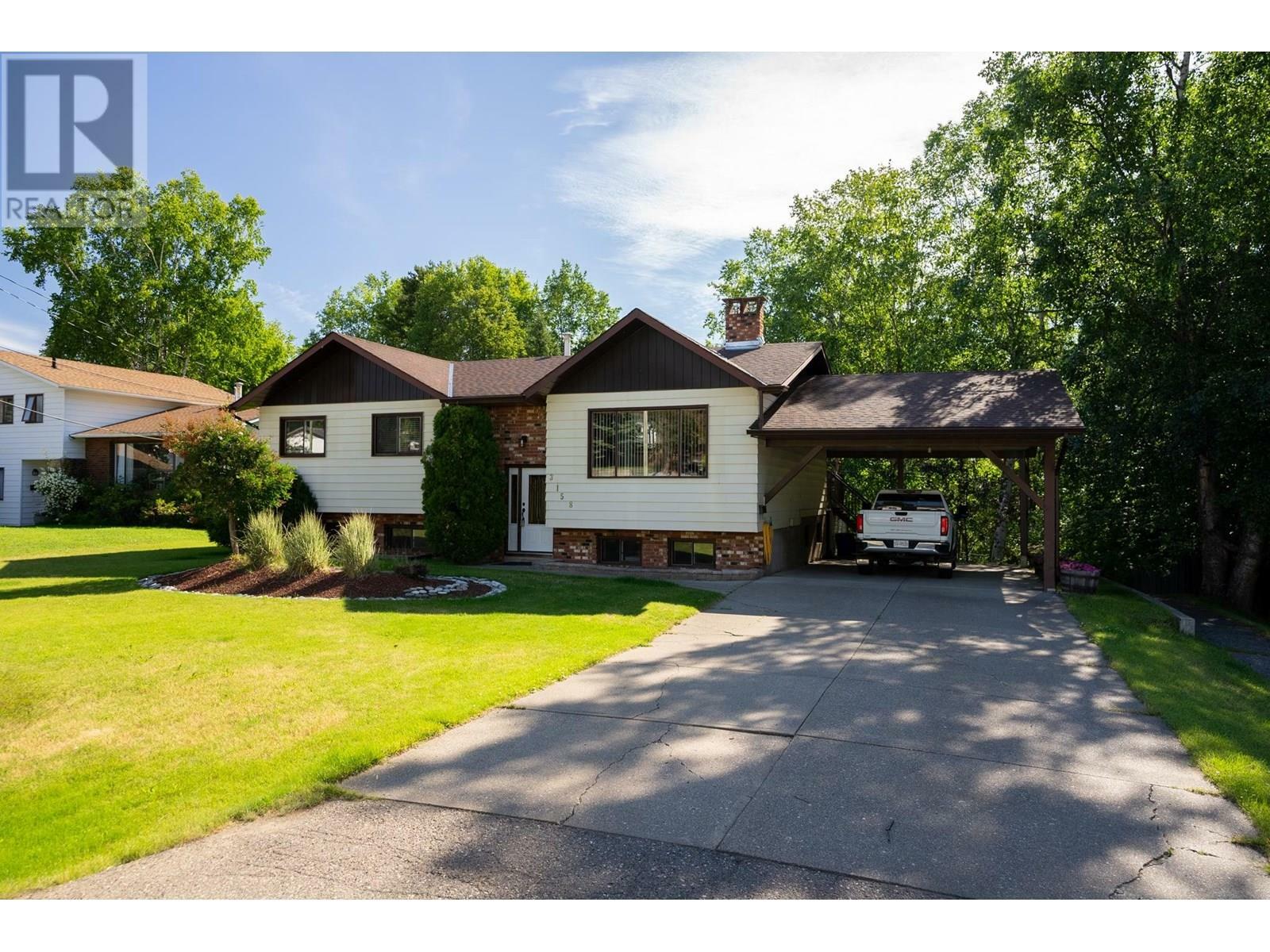 Photo de la propriété: 3158 Wallace Crescent BC V2K 3R6