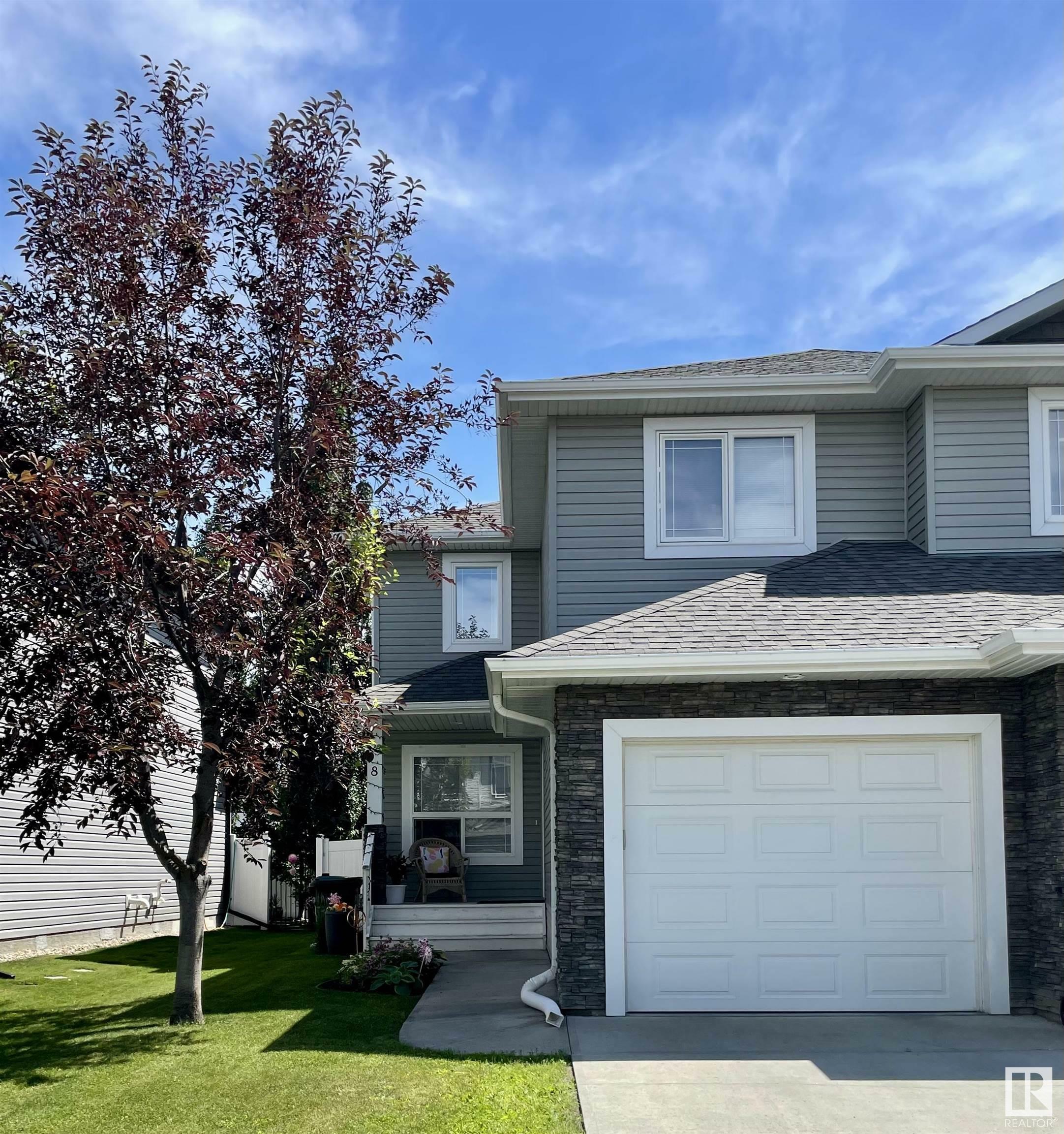 Property Photo: 8 Austin Crest AB T7X 0N4