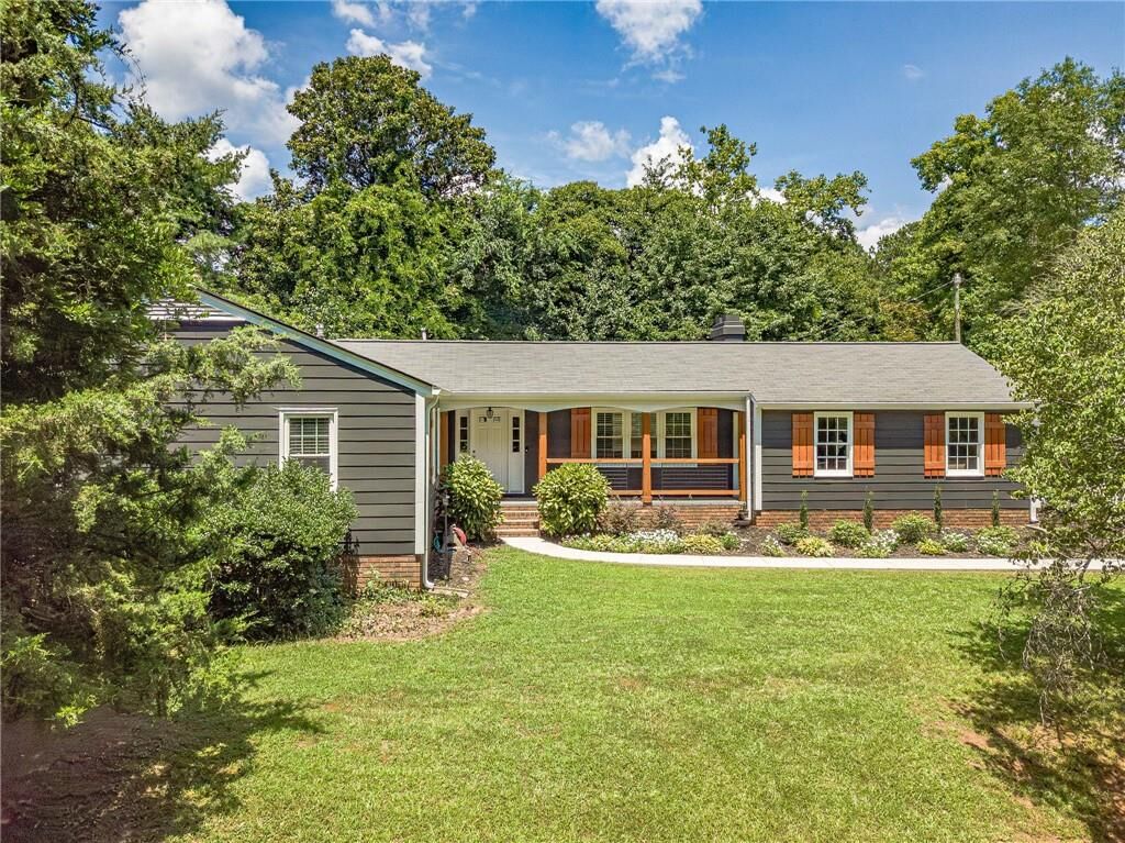 Property Photo:  1100 Hardwood Road  GA 30655