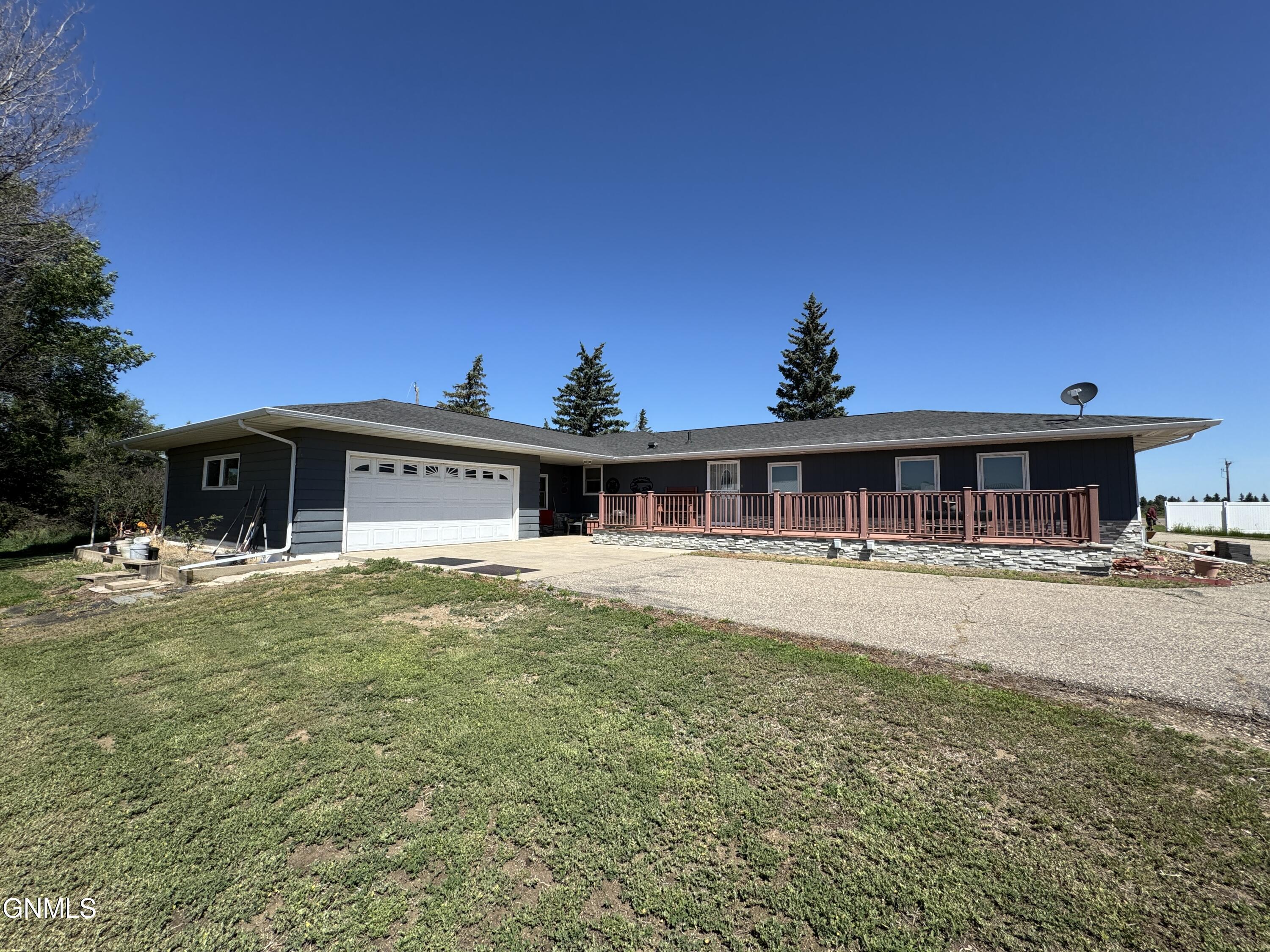 Property Photo: 13802 Highway 85 N ND 58831