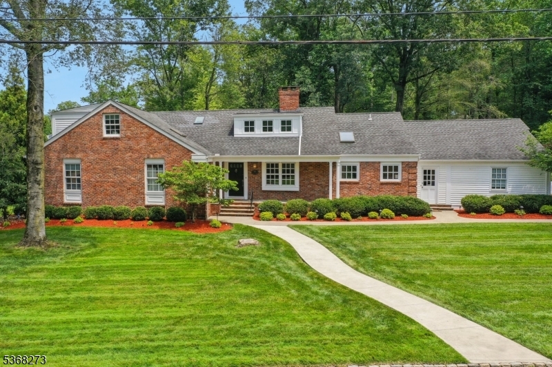Property Photo: 36 Cayuga Way NJ 07078
