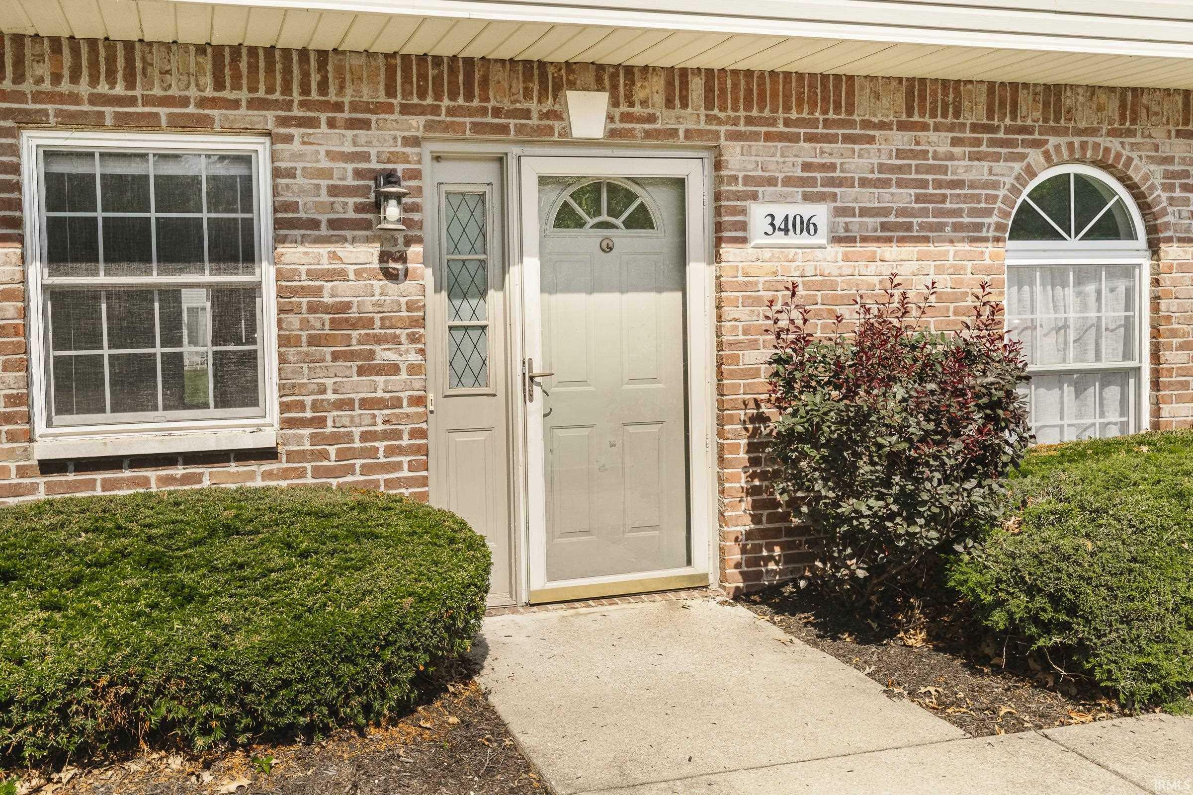 Property Photo: 3406 S Oaklawn Circle IN 47401