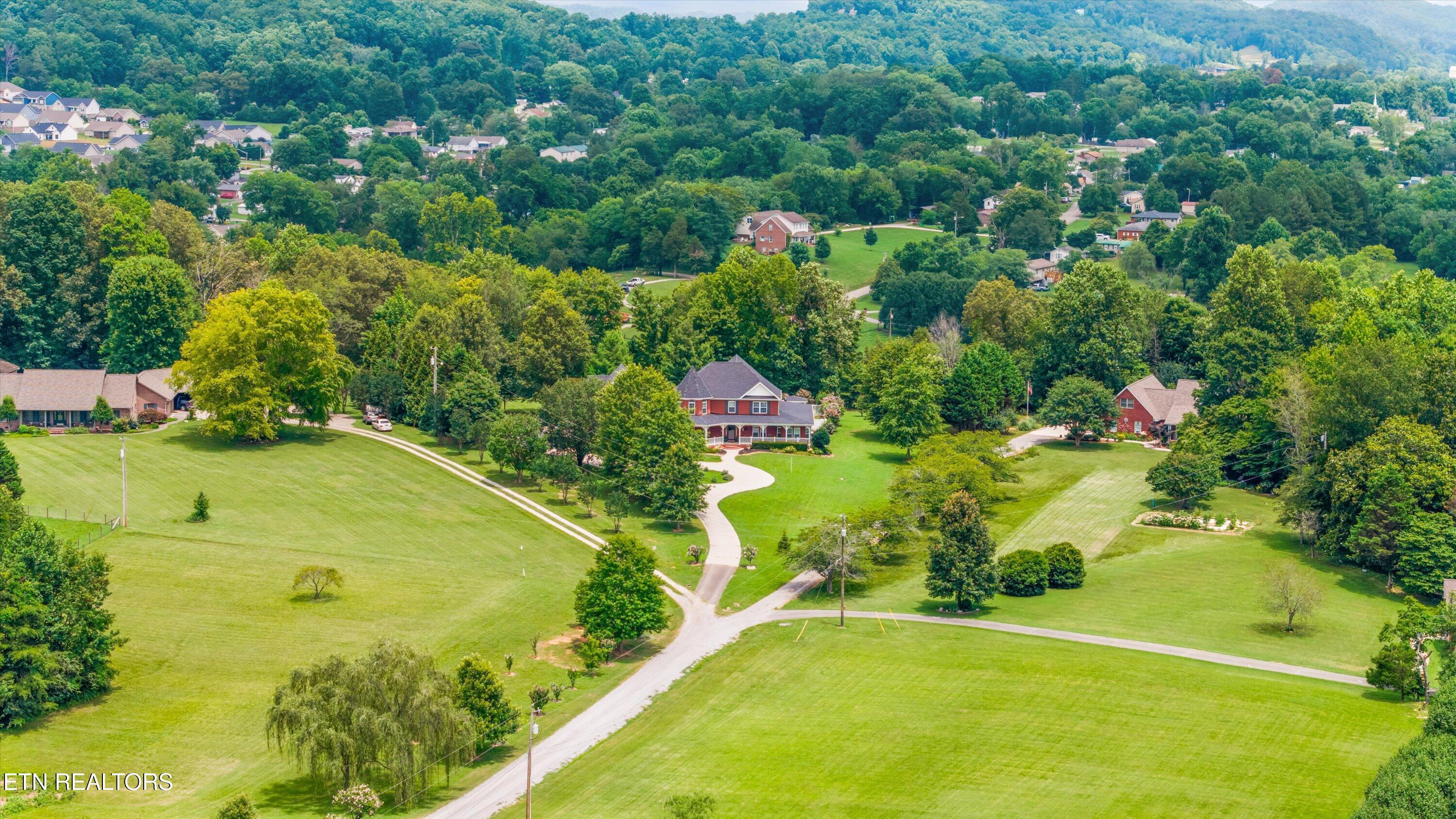Property Photo: 132 David Rd TN 37716