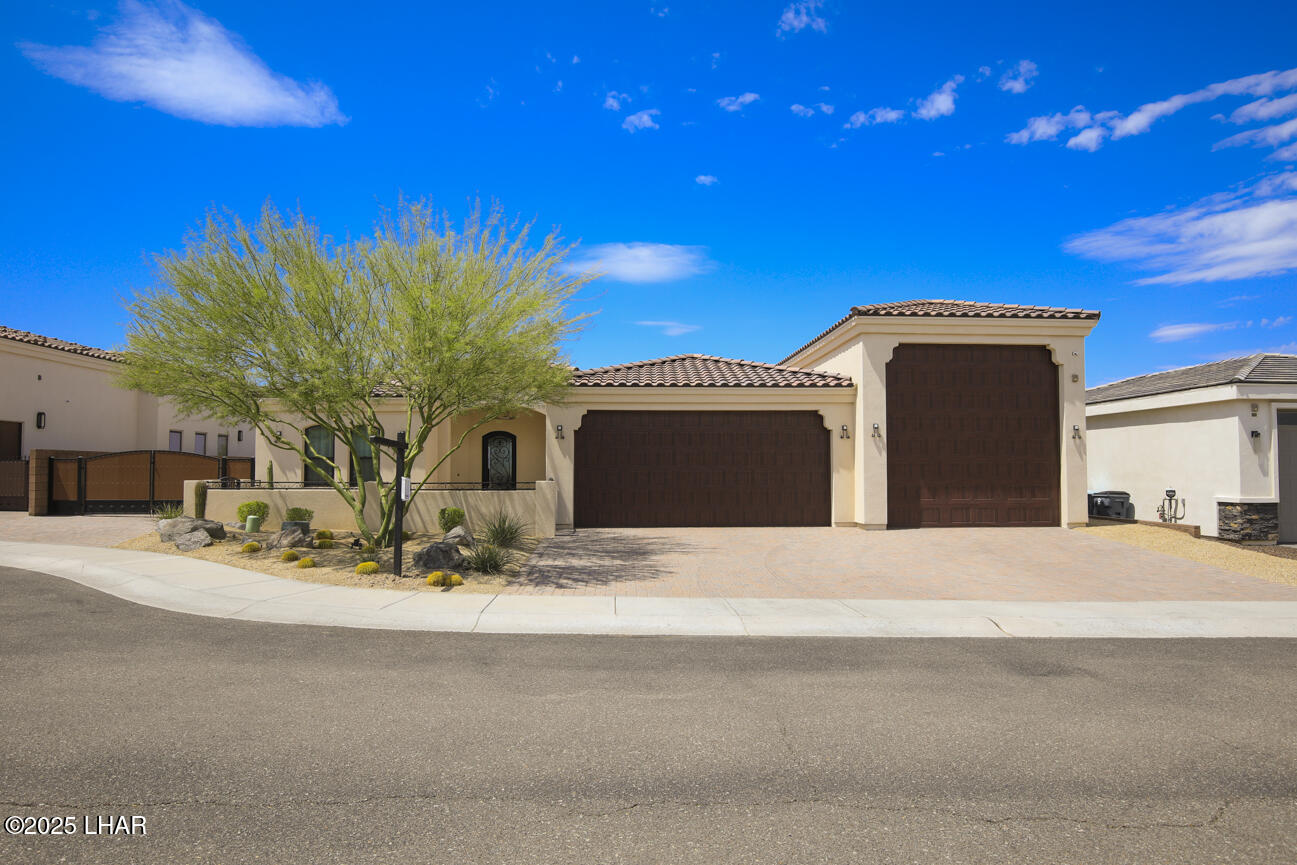 Property Photo: 7984 Plaza Del Rio AZ 86406
