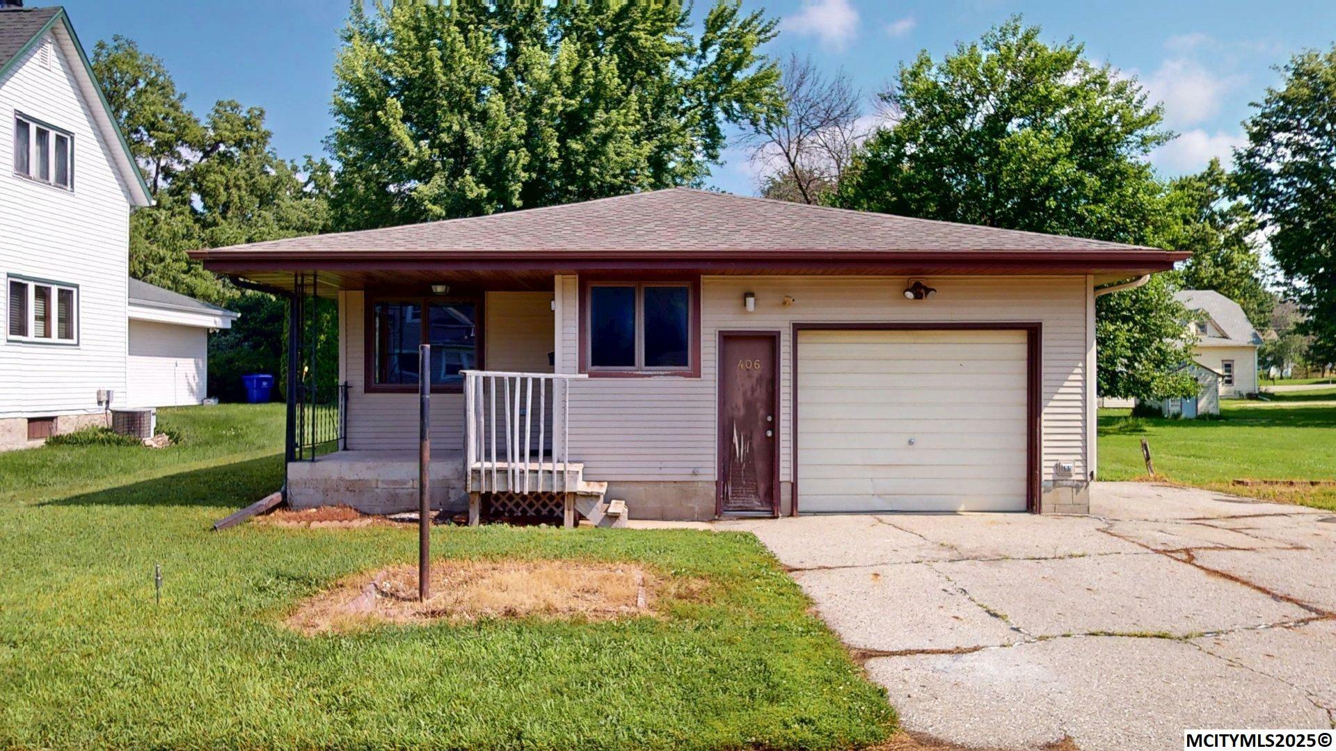 Property Photo: 406 Carter Street IA 50464